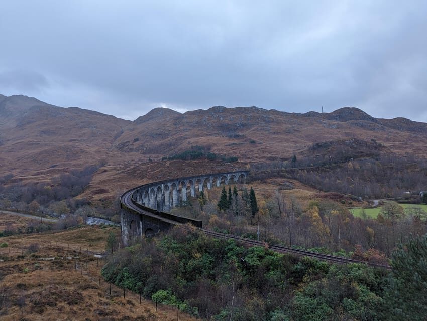 Edinburgh: Harry Potter, Glenfinnan Viaduct & Highland Tour - Glencoe: Meeting of the 3 Waters and the Three Sisters