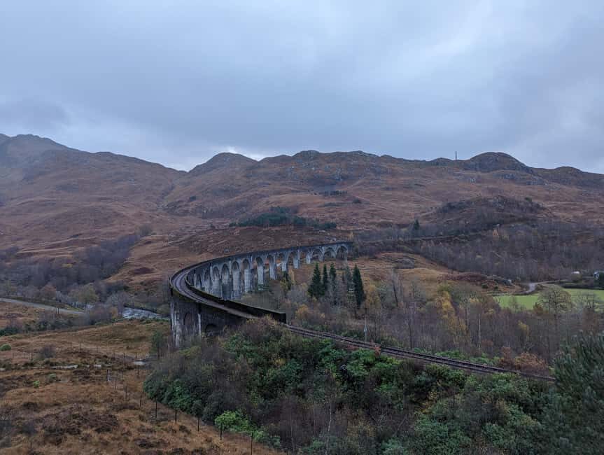 Edinburgh: Harry Potter, Glenfinnan Viaduct & Highland Tour - Glenfinnan Viaduct and the Jacobite steam train at the right moment