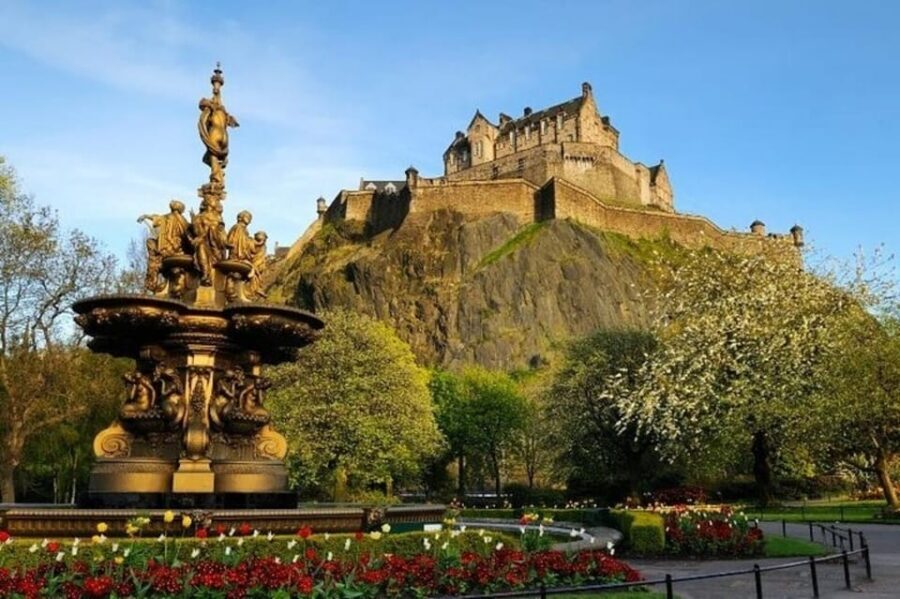 Edinburgh: Harry Potter Guided Private Walking Tour - Victoria Street as Diagon Alley: More Than a Photo Backdrop