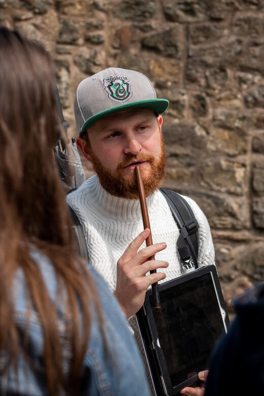 Edinburgh: Harry Potter Origins Tour & Gin Tasting Combo - Getting started at Tron Kirk Market on the Royal Mile