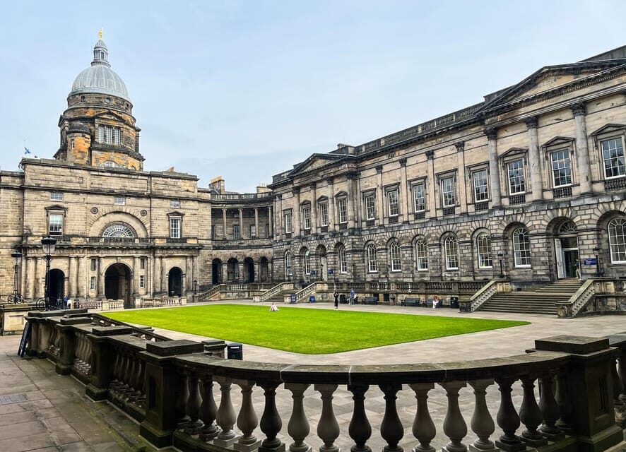 Edinburgh: Harry Potter Origins Tour & Gin Tasting Combo - Greyfriars Kirkyard: Tom Riddle’s Grave and the mood factor