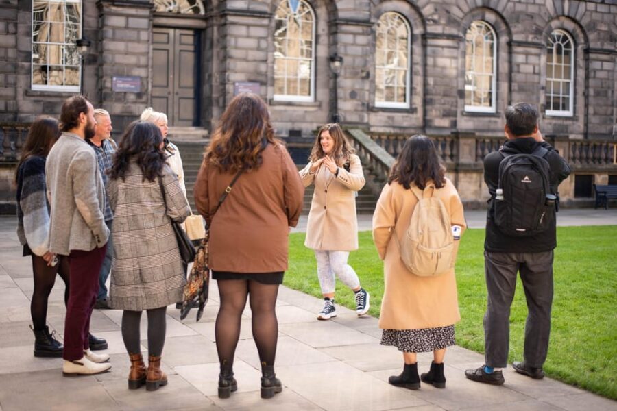 Edinburgh: Harry Potter Tour & Amazing Illusions Experience - Starting at Tron Kirk Market and getting your bearings fast