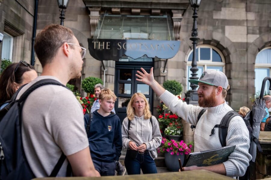 Edinburgh: Harry Potter Tour & Palace of Holyrood Entry - Greyfriars Kirkyard and the Elephant Café: where mood matters