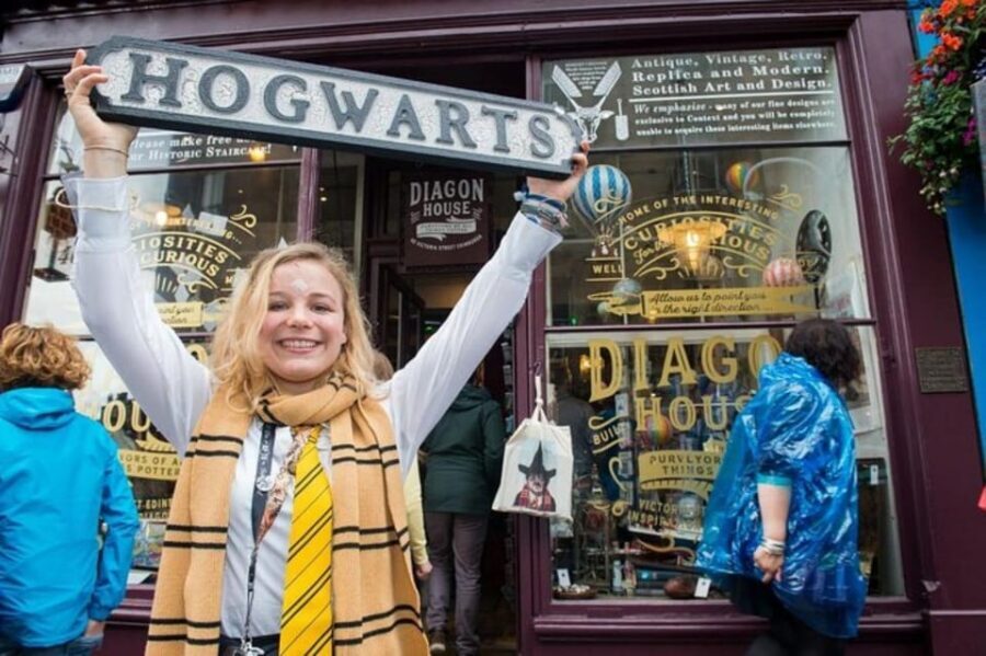 Edinburgh: Harry Potter Wizarding Walking Tour (Private) - Guide Quality Matters: What to Watch for in a Private Potterhead Tour
