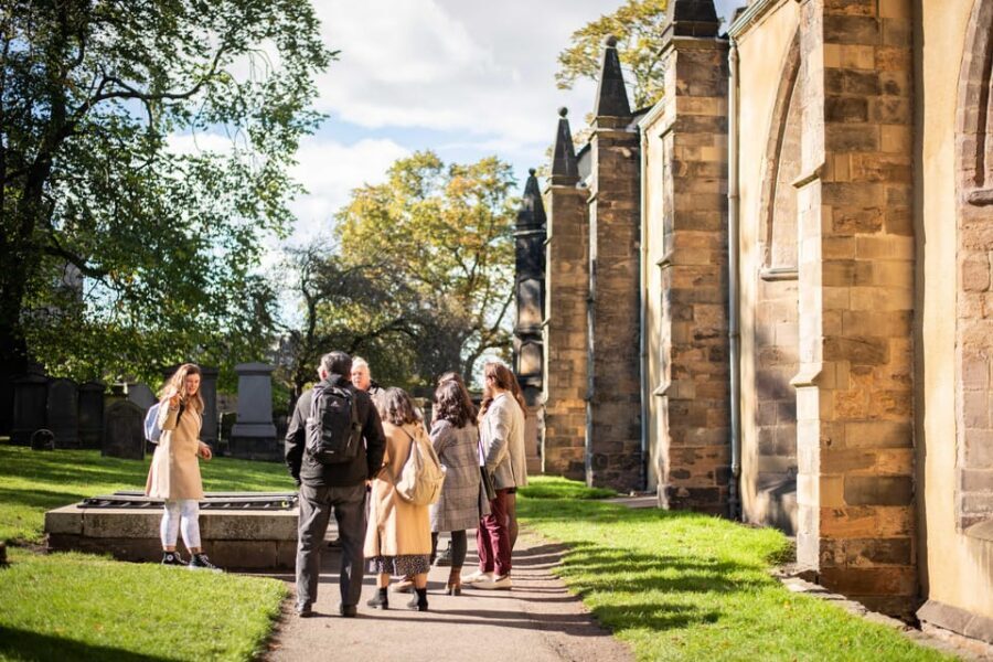 Edinburgh: Harry Potter Wizarding Walking Tour (Private) - Where the Tour Starts: Tron Kirk Market on the Royal Mile
