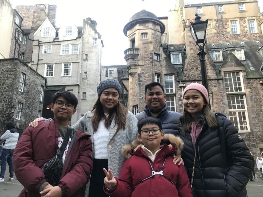 Edinburgh Highlights & Hidden Gems: Private & Custom Tour - Choosing Between Famous Stops and Everyday Neighborhoods