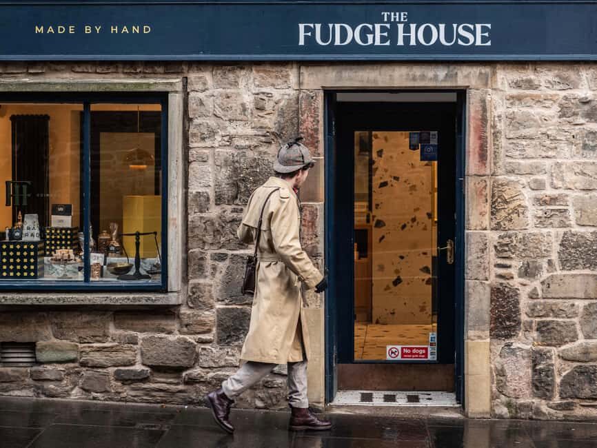 Edinburgh: Historical Gems Tour & A Taste of Scottish Fudge - A 75-minute character walk that links Edinburgh’s past to pop culture