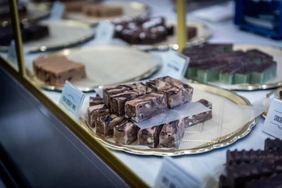 Edinburgh: Historical Gems Tour & A Taste of Scottish Fudge - The Holyrood Palace walk and the best way to keep your day going
