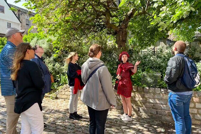 Edinburgh Historical Gems Tour with Whisky & Local Flavours - Who should book this tour (and who might want a different style)