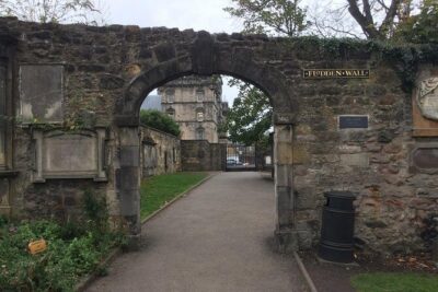 Edinburgh: History Lovers Old Town Walking Tour - Princess Street Gardens: pretty views with a darker backstory