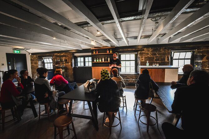 Edinburgh: Holyrood Distillery Whisky and Gin Tour & Tasting - Stop by the gin distillery and whisky distillery in one tour