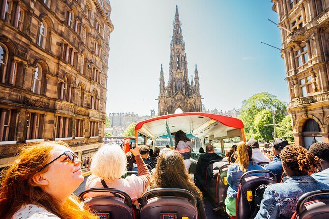 Edinburgh Hop-On Hop-Off Britannia Tour - Audio commentary in 9 languages: how to use it well
