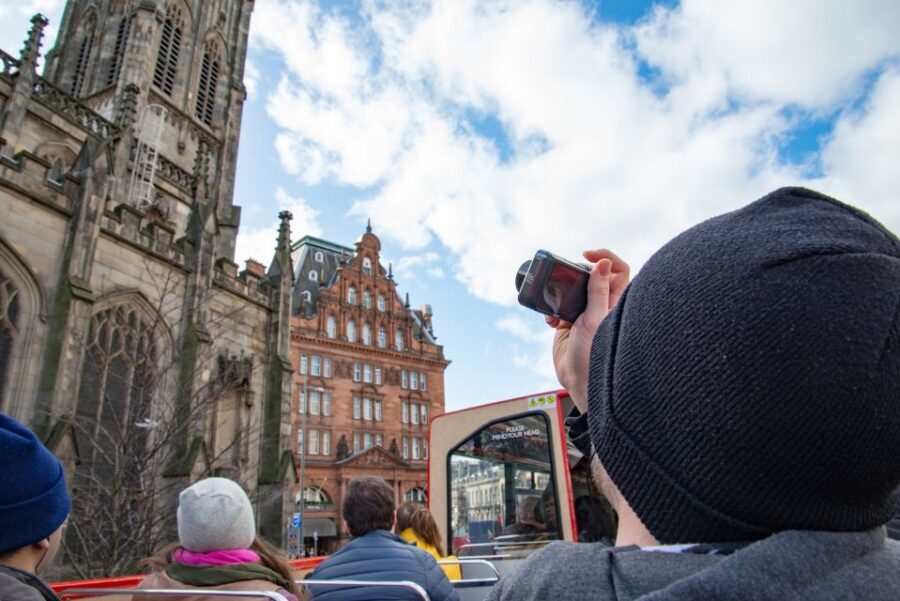 Edinburgh: Hop-On Hop-Off Bus Pass with 3 City Tours - Where to hop off: the stops that tend to drive the day