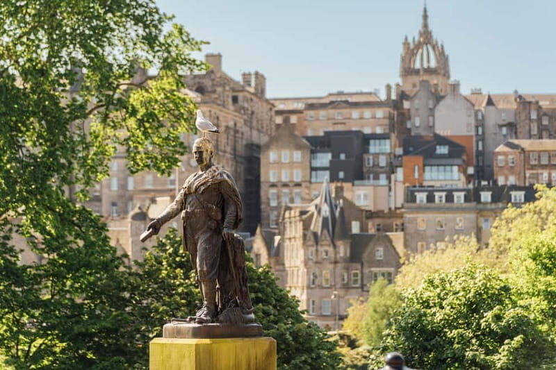 Edinburgh: Hop-On, Hop-Off Bus Tour City & Britannia Combo - City Tour and Britannia Tour: Two Ways to See Edinburgh