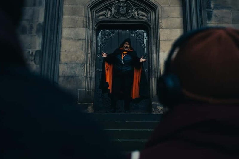 Edinburgh: Immersive, Adult-Only Haunted Vaults Night Tour - Where the night starts: Mercat Cross at St Giles High Kirk