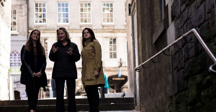 Edinburgh: Immersive Old Town Historical Walking Tour - Weather, crowds, and the simple prep that keeps the tour fun