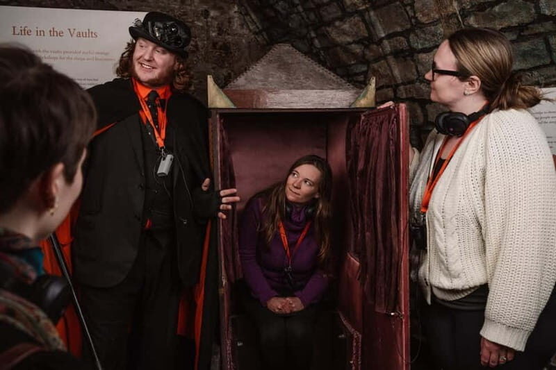 Edinburgh: Immersive Small-Group Haunted Underground Tour - Entering the Blair Street Vaults: why this ghost tour works
