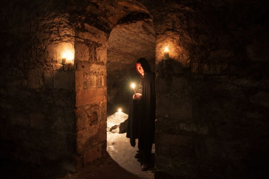 Edinburgh: Immersive Small-Group Haunted Underground Tour - The main event: 45 minutes in the Blair Street Underground Vaults