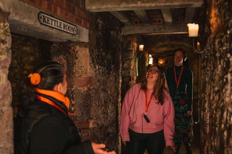 Edinburgh: Immersive Small-Group Historic Vaults Tour - Meeting at Mercat Cross: Setting the Stage on the Royal Mile