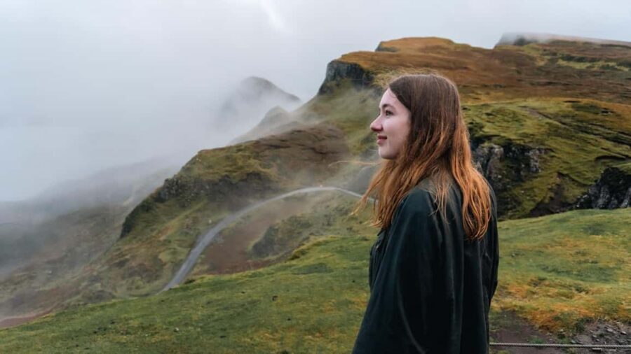 Edinburgh: Isle of Skye, Loch Ness, & Highlands 5-Day Tour - Clava Cairns and a whisky lesson: closing with stones, then the Water of Life