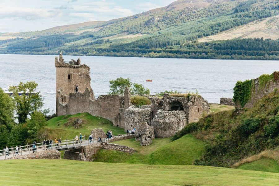 Edinburgh: Loch Ness, Glencoe, Coos & the Highlands Day Tour - Commando Memorial, Spean Bridge, and Tyndrum: the useful in-between breaks