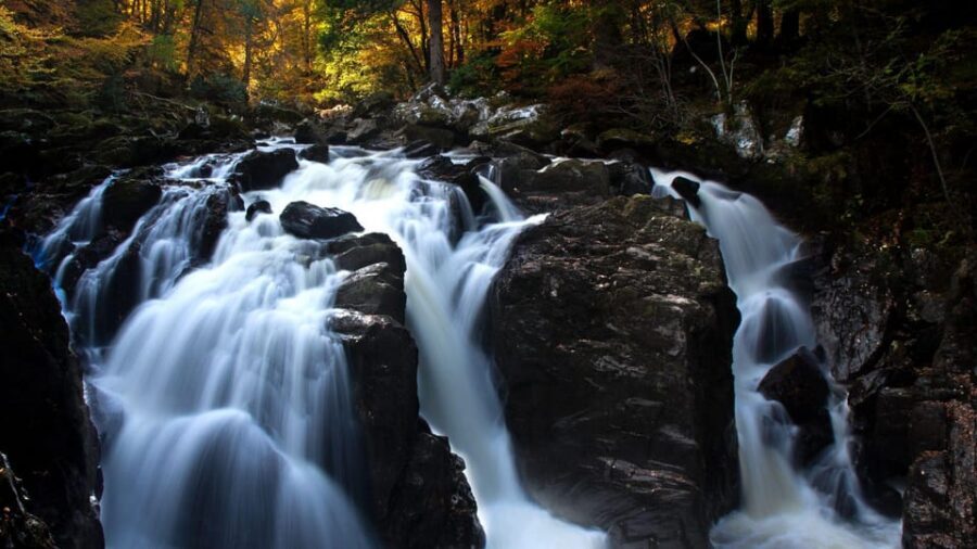 Edinburgh: Loch Ness, Scenic Walk, Glencoe & Whisky Day Tour - Comfort, group size, and the guide-factor