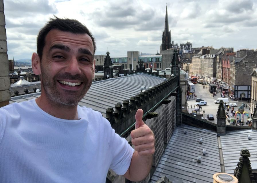 Edinburgh: Mountebank Comedy Walk - Daniel (and Bran) in Action: Crowd Work, Accent, and Pace