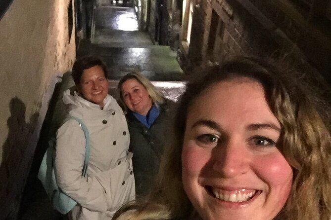 Edinburgh Night Tour with a Local Guide: Private & 100% Personalized - A 4-hour Edinburgh night plan with a local host doing the hard work