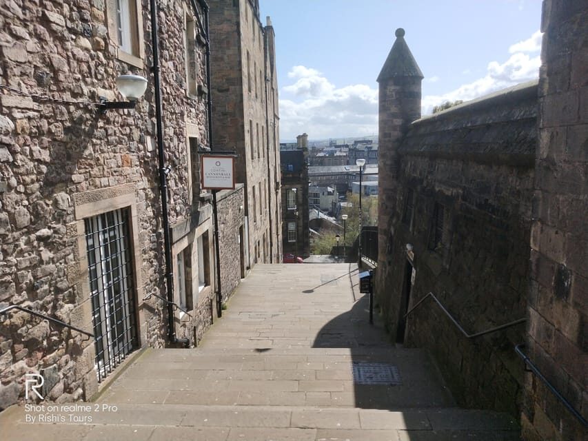 Edinburgh: Old Town Highlights Walking Tour - Where the Walk Finishes: Scottish Parliament Building on High Street