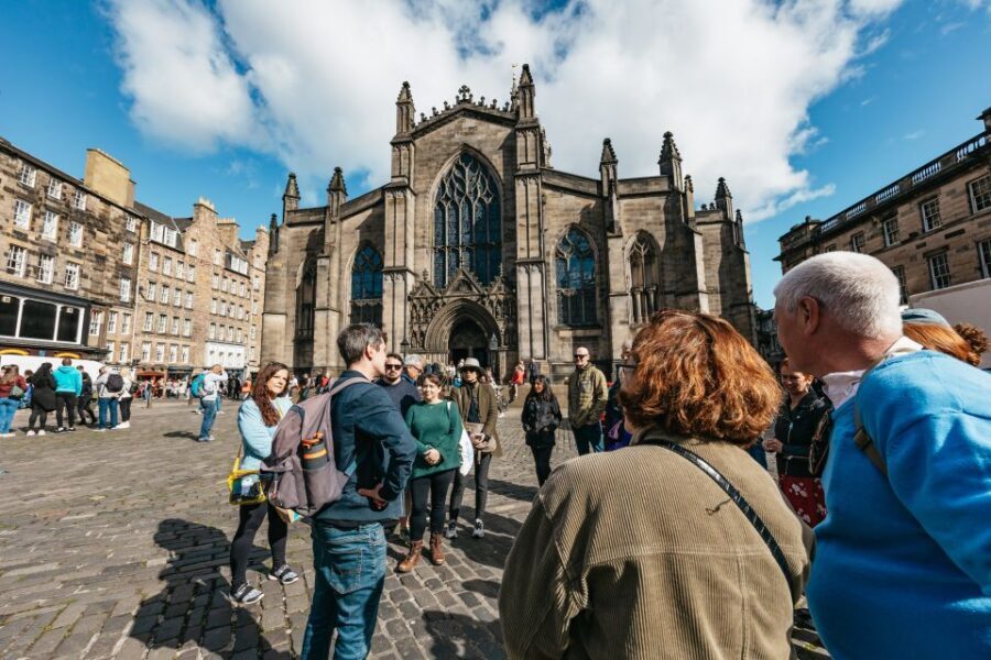 Edinburgh: Old Town History and Tales Walking Tour - Scottish Enlightenment and Harry Potter Inspiration: Two Threads Through One City