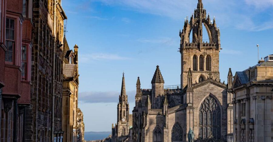 Edinburgh: Old Town History Walking Tour - Key things that make this walk worth your time