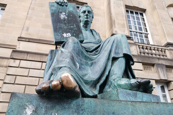 Edinburgh Old Town Private Self-Guided Tour - Parliament’s story and John Knox: politics and faith on the street