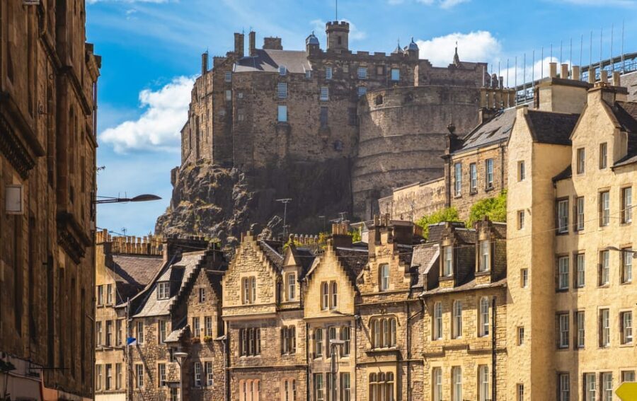 Edinburgh: Old Town Private Walking Tour with Historian - Writers’ Edinburgh: from Stevenson to Rowling