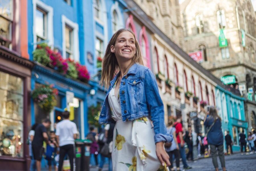 Edinburgh Old Town: Professional Photoshoot & Edited Photos - Entering Edinburgh Old Town With a Photographer’s Game Plan
