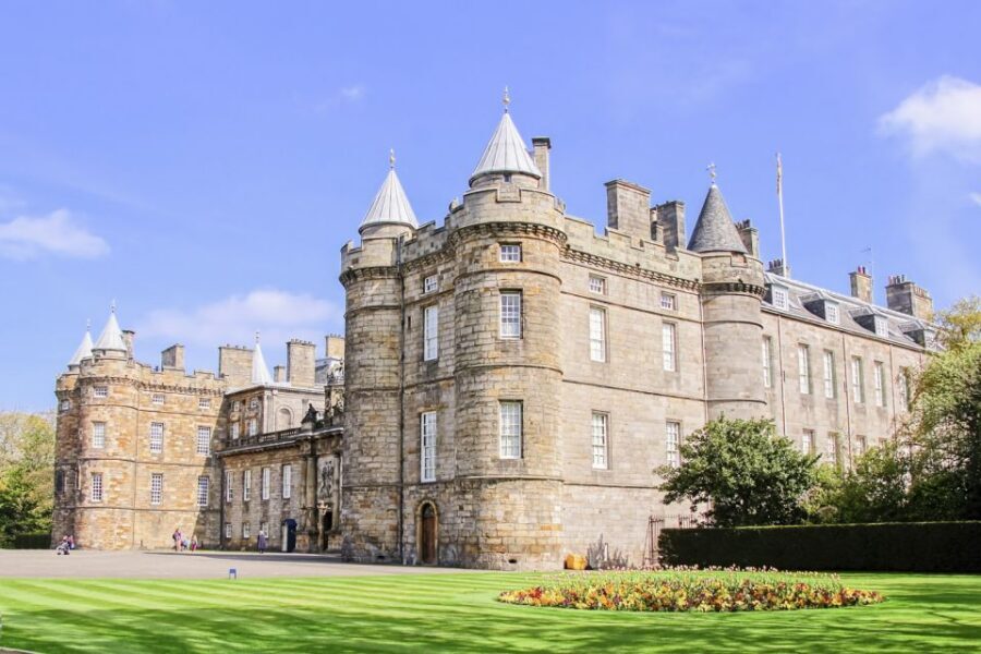 Edinburgh: Palace of Holyroodhouse Entry Ticket - Holyrood Abbey Ruins and Palace Gardens: A Needed Reset