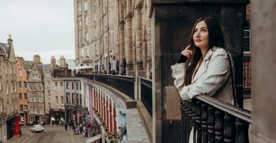 Edinburgh: Photo Shoot with a Private Vacation Photographer - Meeting on time in Edinburgh: the first 15 minutes set the tone