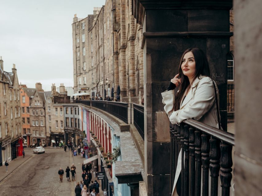 Edinburgh: Photo Shoot with a Private Vacation Photographer - Price and value: $305 for up to 8 people