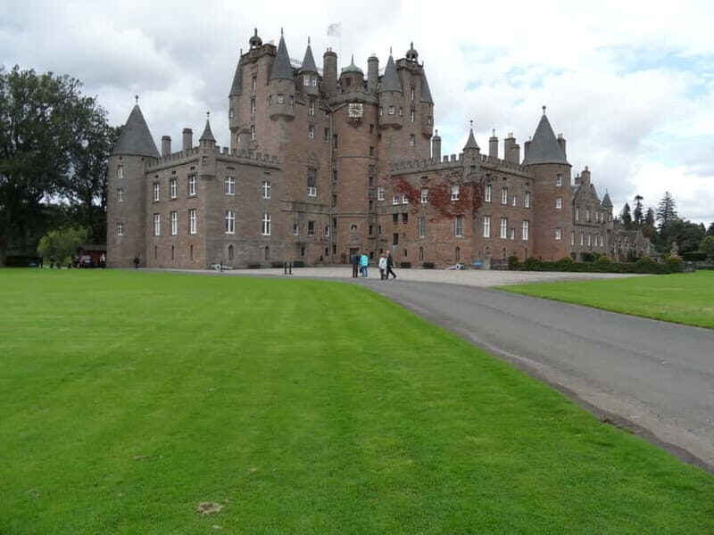 Edinburgh: Private Guided Walking Tour - George Street and Charlotte Square: City Planning You Can Actually See