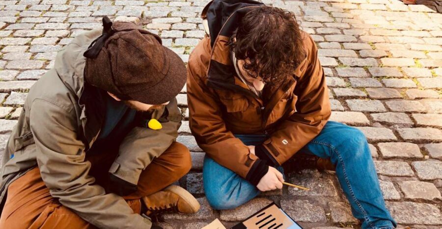 Edinburgh: Private Sherlock Holmes Adventure Tour Challenge - The finish: returning the kit and picking up your souvenir badge