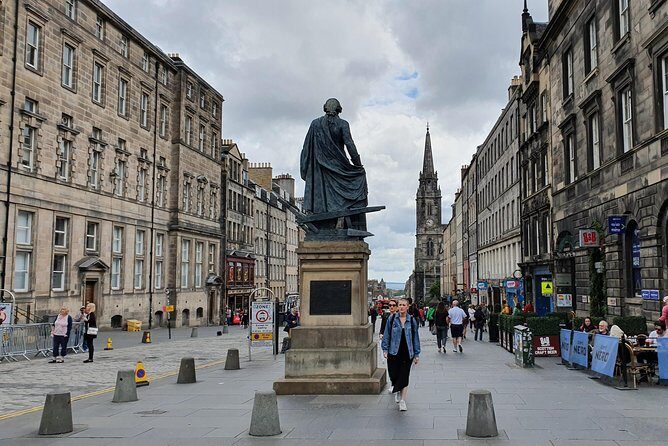 Edinburgh Private Walking Tour - Victoria Street: Diagon Alley vibes and a street locals actually use