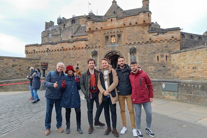 Edinburgh Private Walking Tour in Spanish - What makes this Edinburgh private walking tour in Spanish feel different