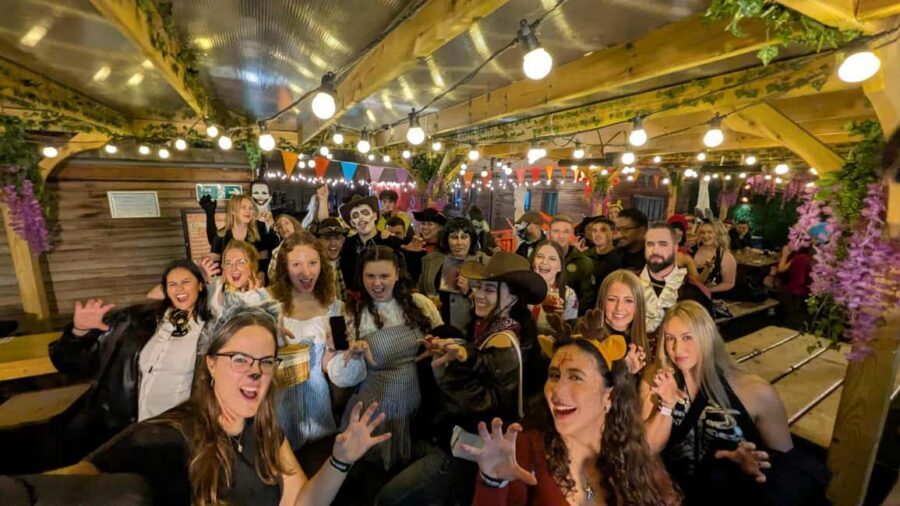Edinburgh: Pub Crawl 7 Bars with 6 Shots - Meeting Point: Bar 50 sets the tone fast
