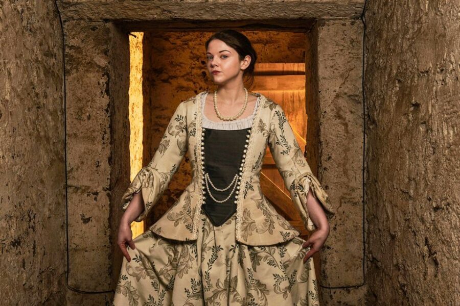 Edinburgh: Real Mary King's Close Guided Tour - Audio and multimedia guides: helpful if you want extra support