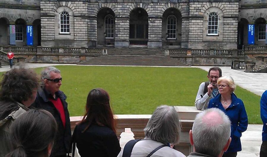 Edinburgh: Royal Mile Scottish Enlightenment Walking Tour - Entering the Old Town at St Giles Cathedral