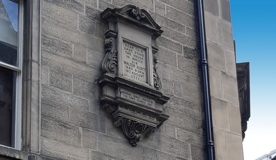 Edinburgh: Royal Mile Scottish Enlightenment Walking Tour - Culloden and the Enlightenment: the tour’s darkest turning point
