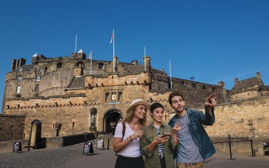 Edinburgh: Royal Mile Walking Tour & Exploration Game - Key things I’d plan around