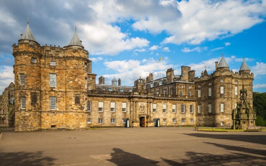 Edinburgh: Royal Mile Walking Tour & Exploration Game - Final verdict: should you book the Edinburgh Royal Mile Walking Tour Quest?