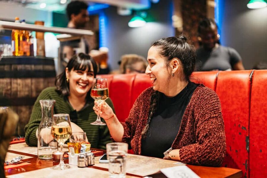 Edinburgh: Scottish Dinner and Folk Music Experience - Live Folk Music With Stories: Dominic and Rachel’s Style