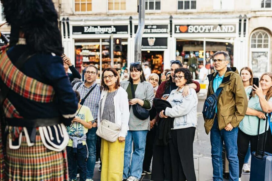 Edinburgh: Scottish Dinner and Folk Music Experience - FAQ