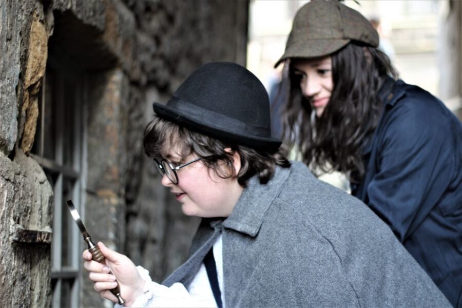 Edinburgh: Sherlock Holmes Private Walking Tour - Greyfriars Cemetery: where Edinburgh’s crime stories feel close